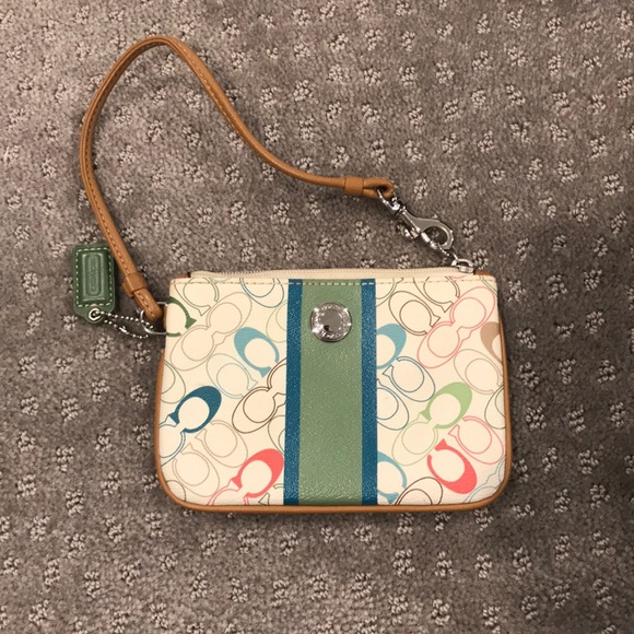 Coach Handbags - Coach Wristlet